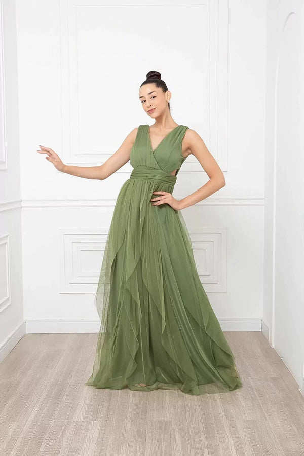 Vestido Standard com detalhes de abertura na cintura